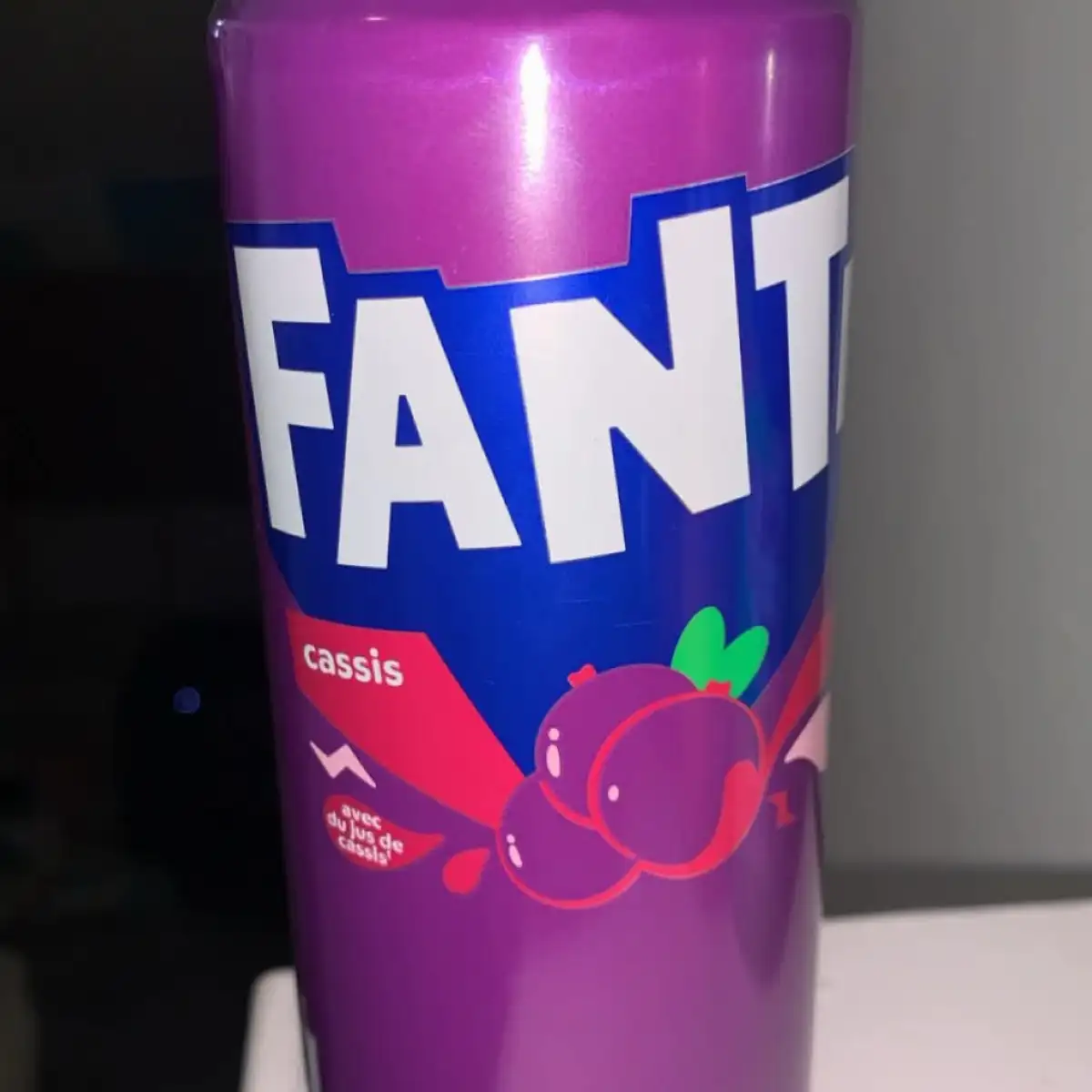 canette fanta cassie